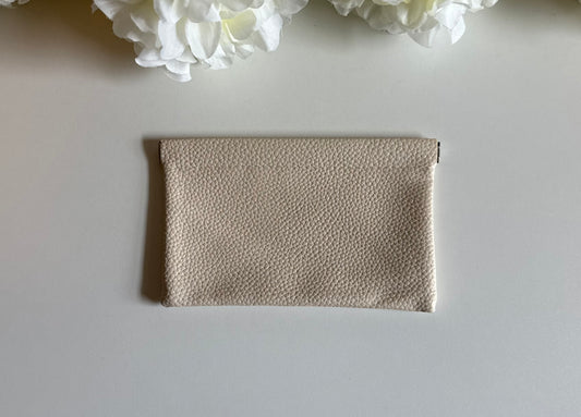 Pebble Luxe Magnetic Money Pouch